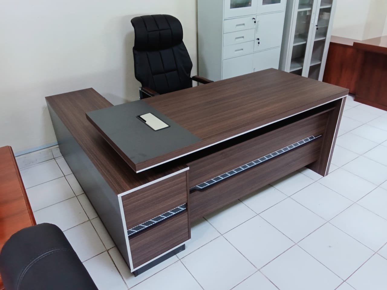 1.8m Modern Executive office Desk - Image 3
