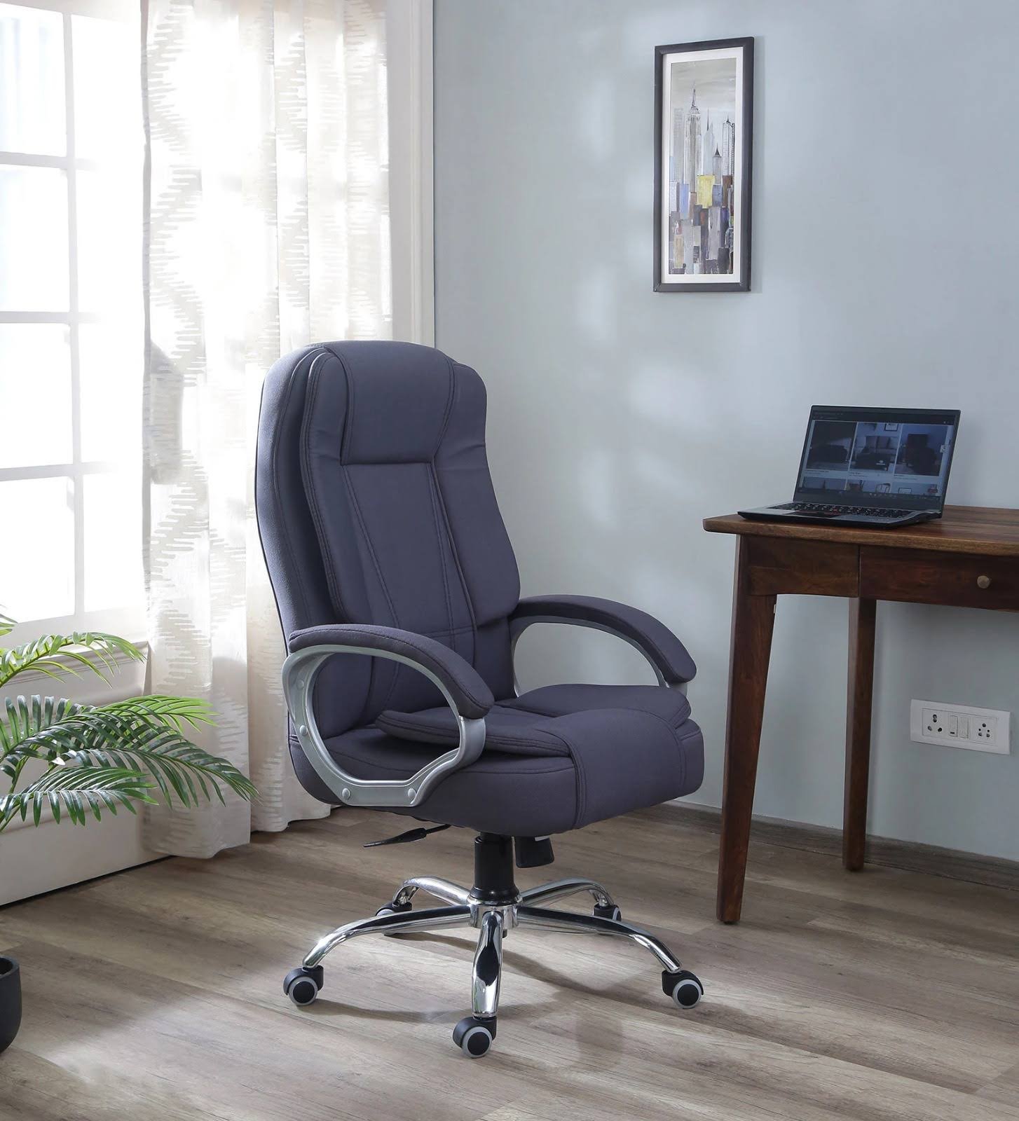 Executive office seat