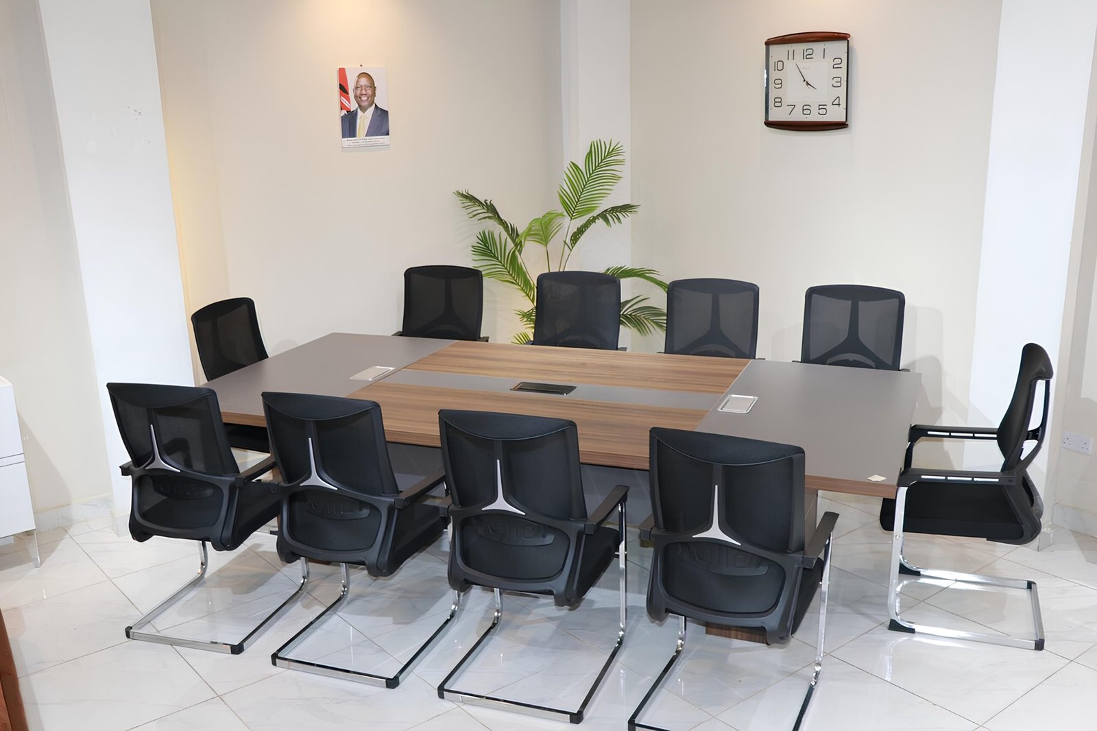 2400mm Modern Boardroom table - Image 2